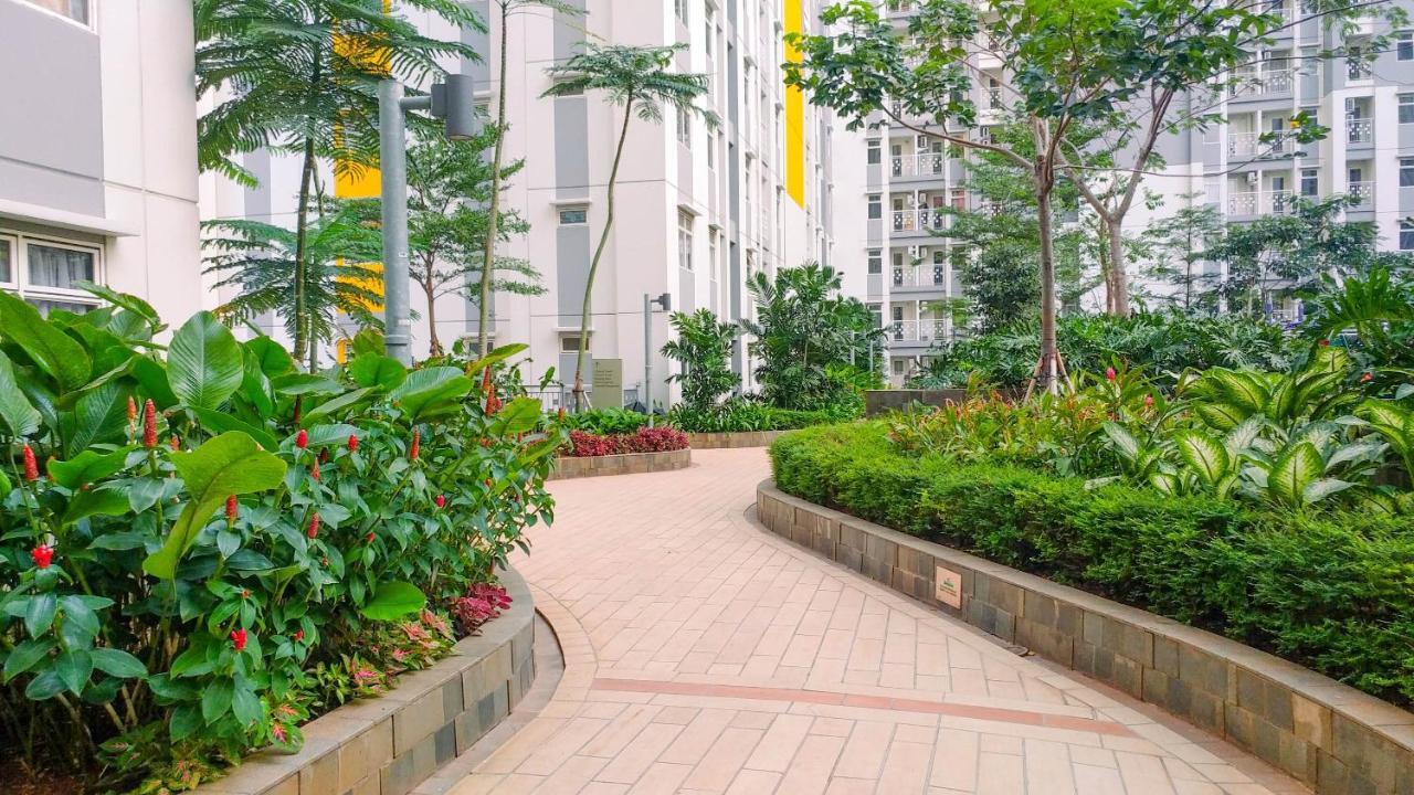 Apartemen Cozy At Springlake Summarecon By Travelio Bekasi