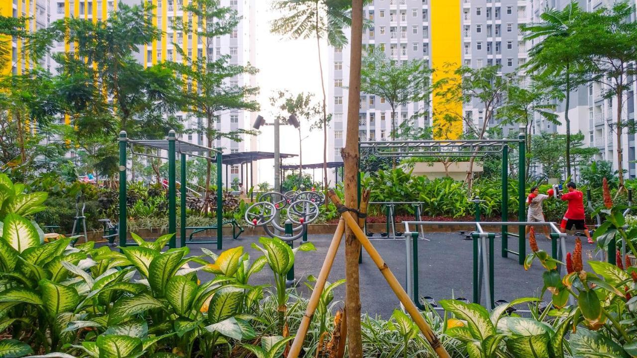 Cozy At Springlake Summarecon By Travelio Apartemen